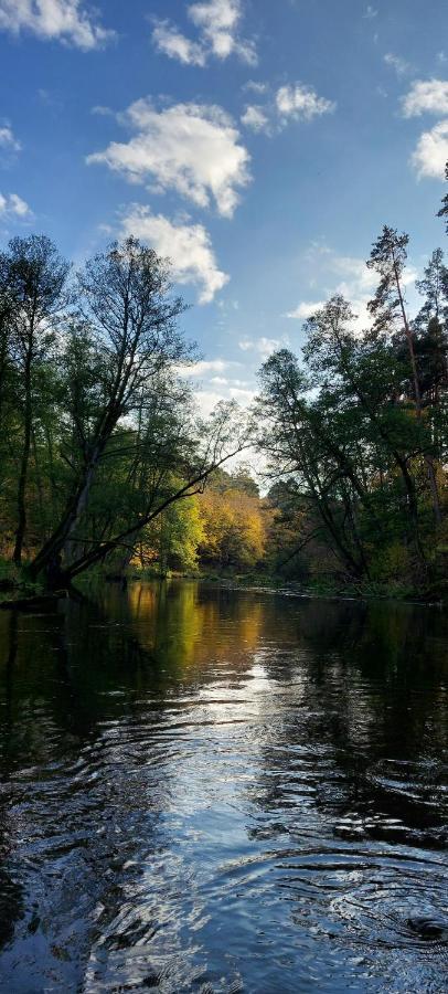 ホテル Osrodek Wypoczynkowy Nad Brda トゥホラ エクステリア 写真